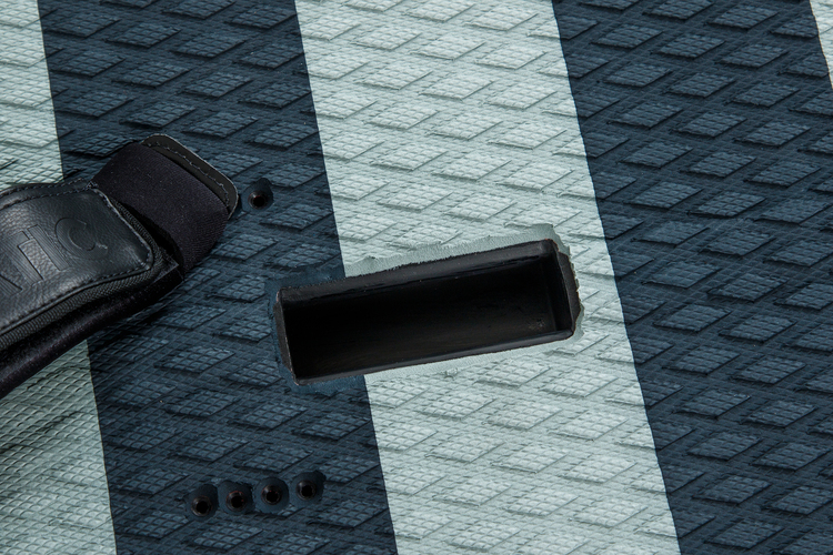 Carrying handle